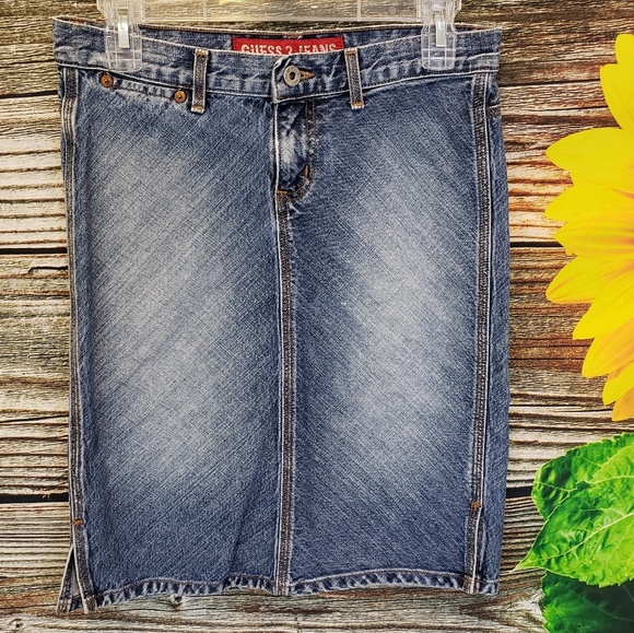 Guess Jean Skirt 27/21” excellent condition - Picture 1 of 3
